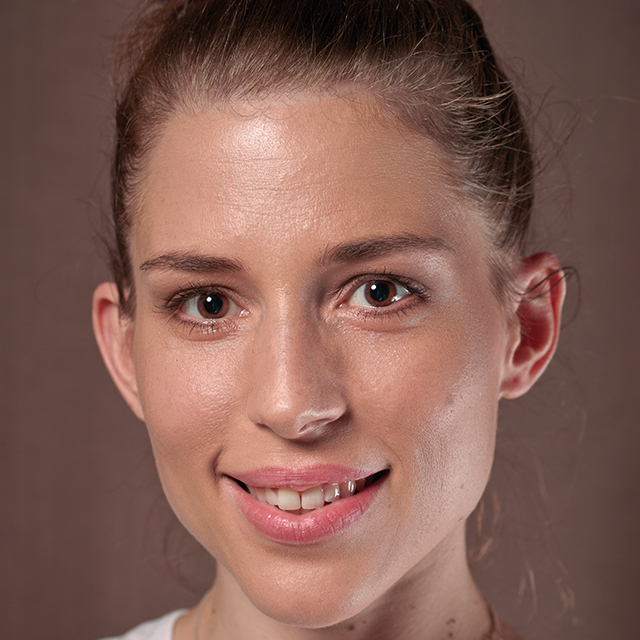 Anna Sophie Krenn - Lisette, Stubenmädchen bei Blumenblatt Anna Sophie Krenn - Lisette, Stubenmädchen bei Blumenblatt